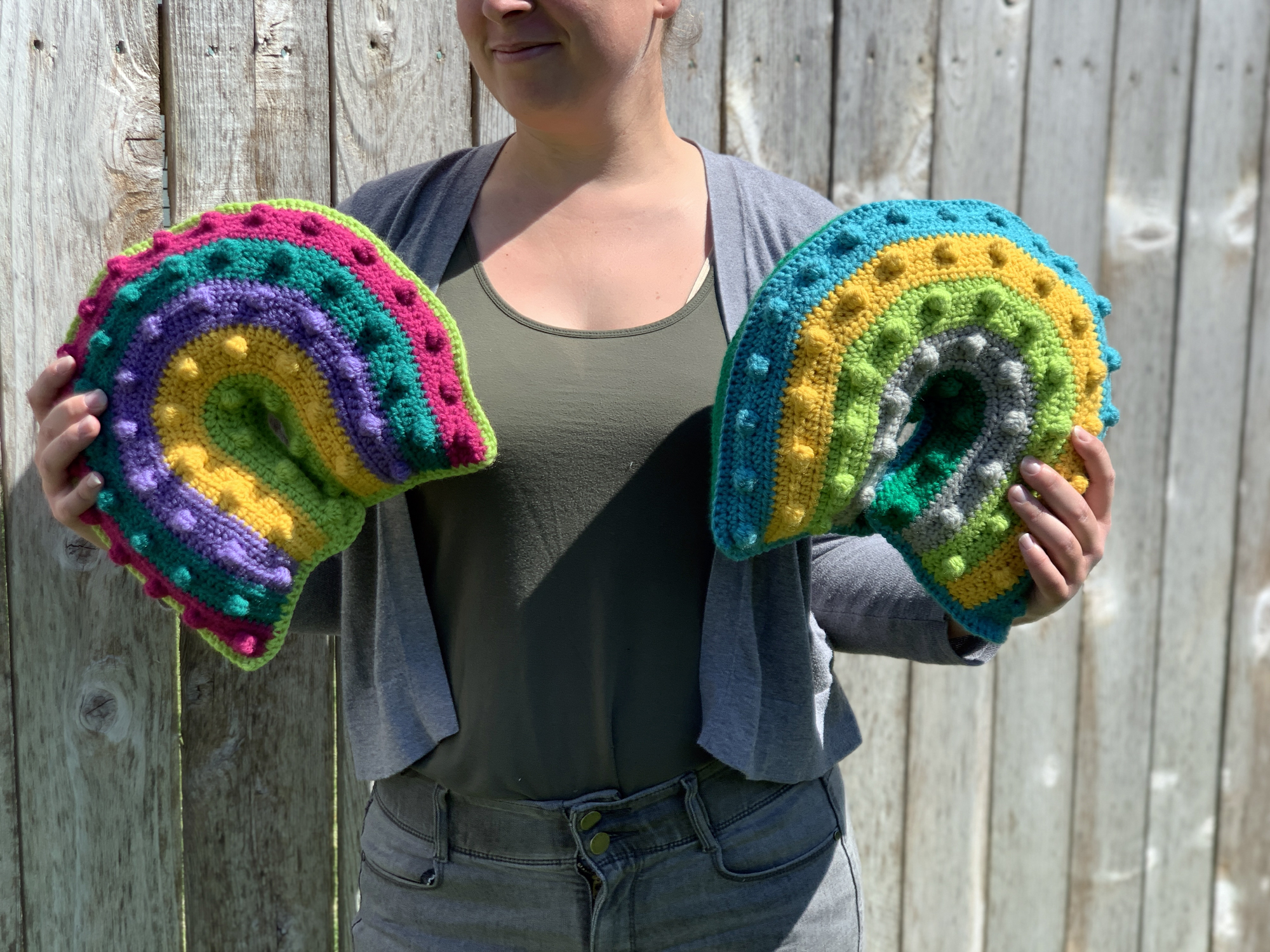 An adorable crochet rainbow pillow – a pattern review - Stacy's